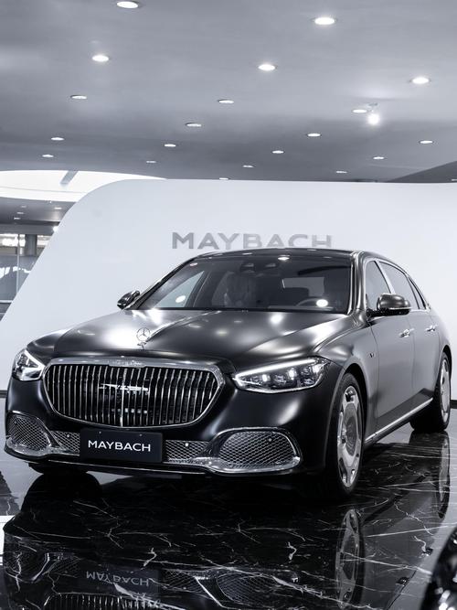 成都244岚图汽车的售后服务让用户无忧出行，迈巴赫未来的豪华车趋势